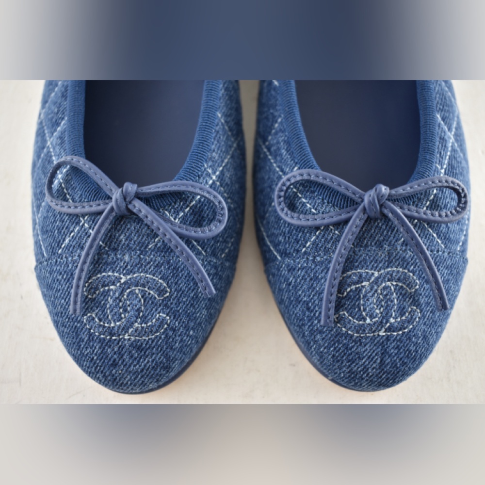 Chanel 26P Washed Denim Blue Quilted CC Logo Bow Tie Ballet Ballerina Flat 37.5 - Picture 8 of 16